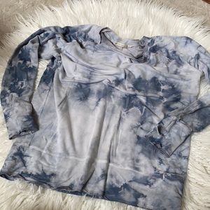 L R tie dye sweatshirt